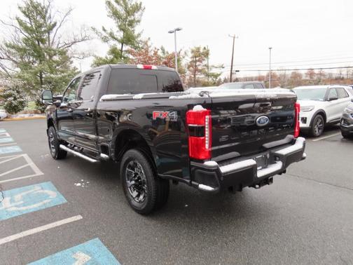 2023 Ford F-350 Lariat Super Duty