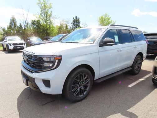 Space Silver 2026 Ford Expedition Platinum