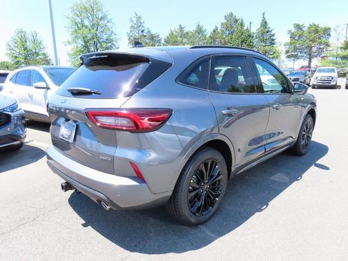 2025 Ford Escape ST-Line Elite