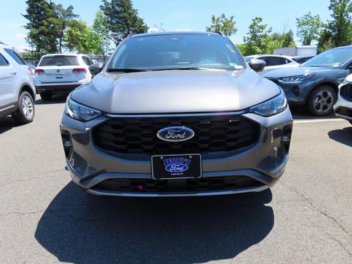 2025 Ford Escape ST-Line Elite