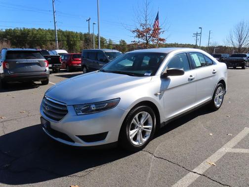 2016 Ford Taurus SE