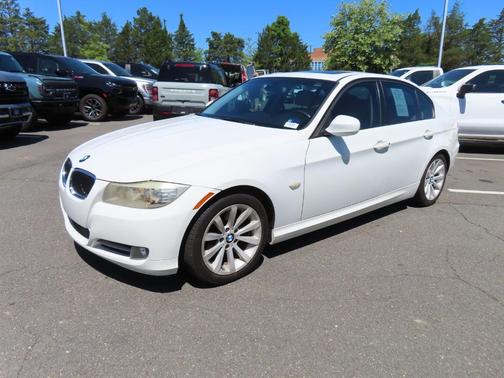 Alpine White 2011 BMW 328 i