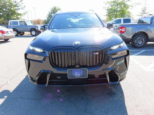 2024 BMW X7 M60i
