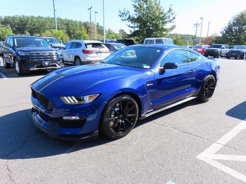 2016 Ford Shelby GT350 Base