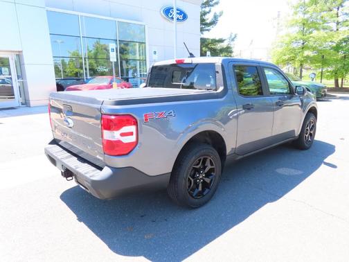 Gray Metallic 2022 Ford Maverick XLT