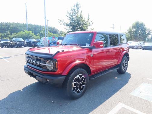 2024 Ford Bronco Outer Banks