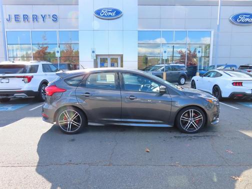 2016 Ford Focus ST Base