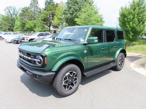 2025 Ford Bronco Outer Banks