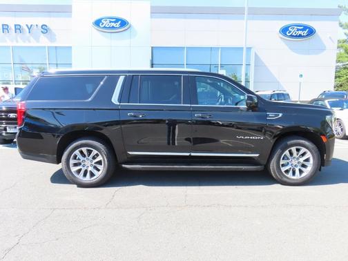 2022 GMC Yukon XL SLT