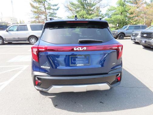 Dark Ocean Blue 2024 Kia Seltos EX