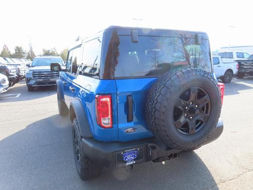 Velocity Blue Metallic 2025 Ford Bronco Big Bend