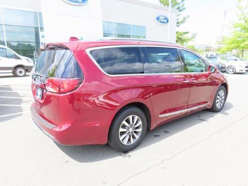 2020 Chrysler Pacifica Touring-L Plus