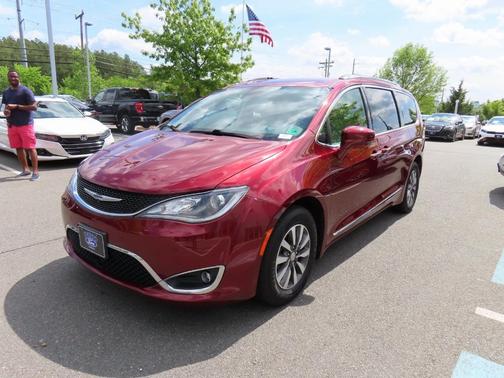 2020 Chrysler Pacifica Touring-L Plus