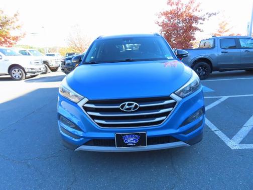2017 Hyundai TUCSON Night