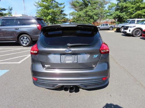 2018 Ford Focus ST Base