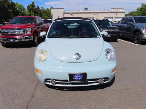 Aquarius Blue / Black Cloth Roof 2005 Volkswagen New Beetle GLS