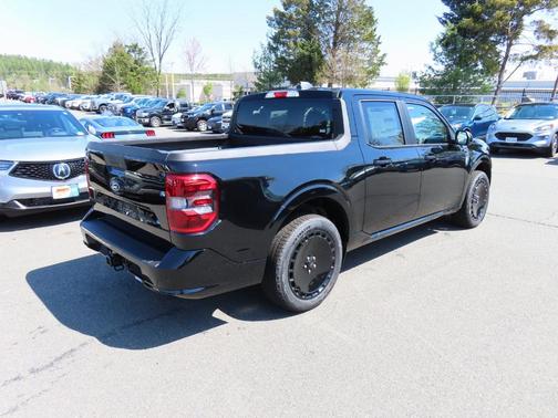 2025 Ford Maverick Lobo Standard