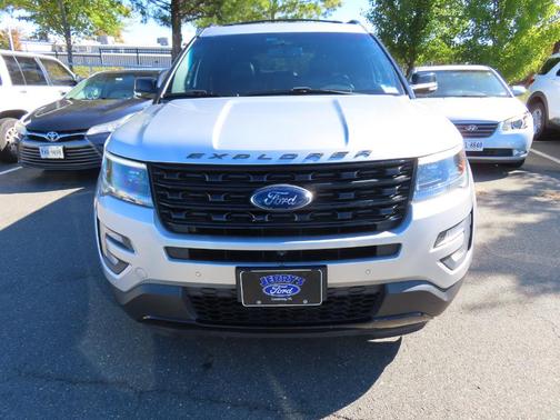 Ingot Silver 2017 Ford Explorer sport
