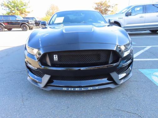 2017 Ford Shelby GT350 Base