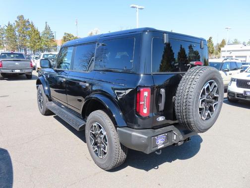 Shadow Black 2026 Ford Bronco Outer Banks