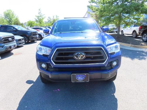 Blue Crush Metallic 2022 Toyota Tacoma SR5