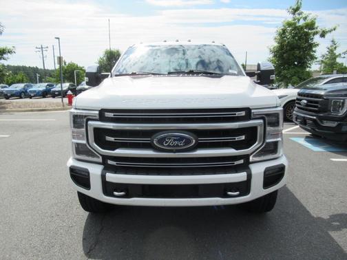 Photo 2 of 32 of 2020 Ford F-250 Platinum