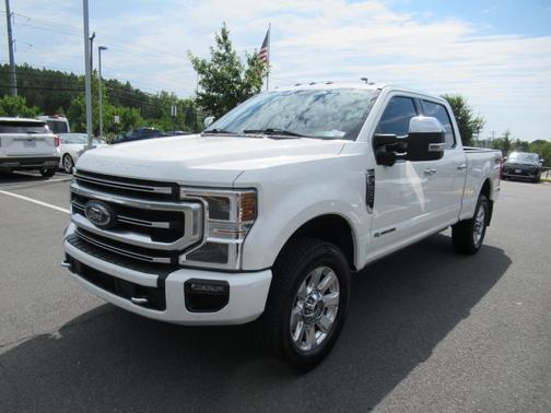Photo 3 of 32 of 2020 Ford F-250 Platinum