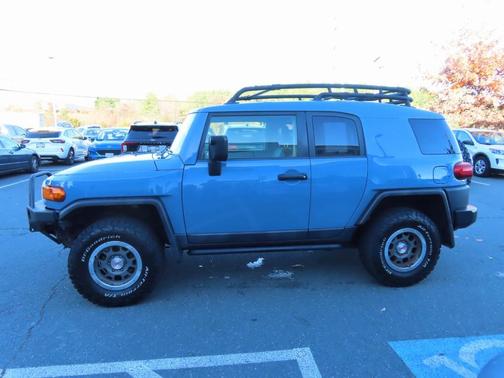 2014 Toyota FJ Cruiser Base