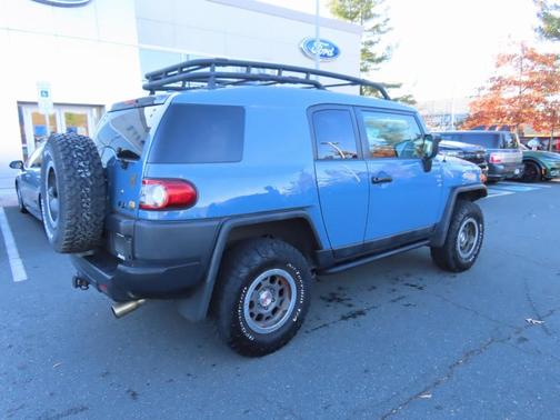 2014 Toyota FJ Cruiser Base