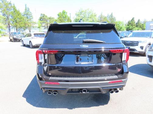 Agate Black Metallic 2026 Ford Explorer ST