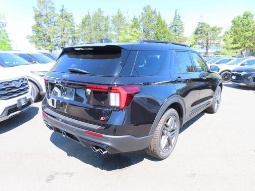 Agate Black Metallic 2026 Ford Explorer ST