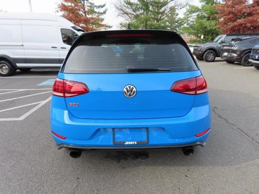 2021 Volkswagen Golf GTI 2.0T SE