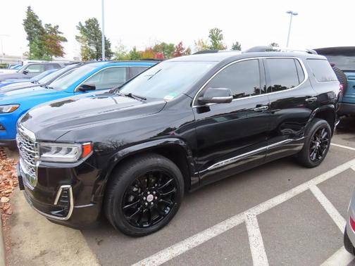 2020 GMC Acadia Denali