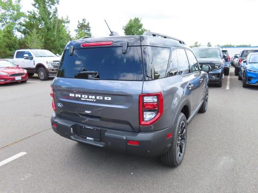 Carbonized Gray Metallic 2026 Ford Bronco Sport Outer Banks
