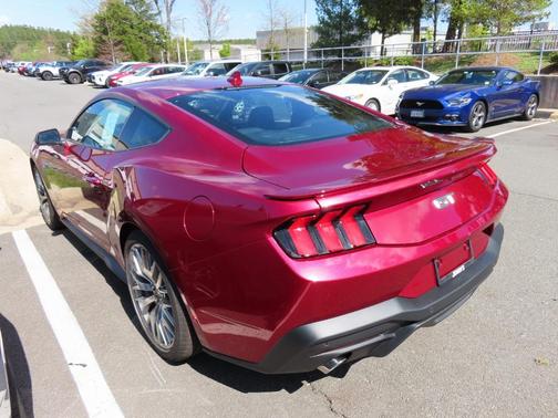 2025 Ford Mustang GT Premium