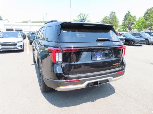 Agate Black Metallic 2026 Ford Explorer Tremor