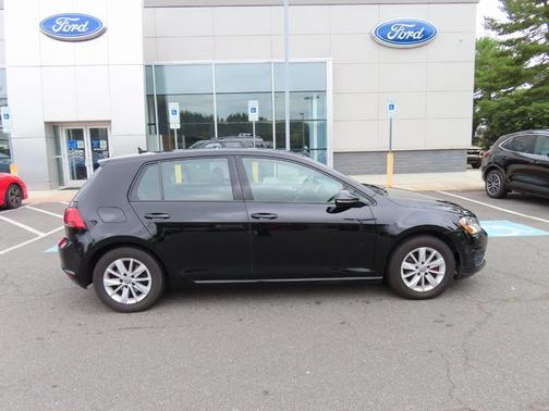 2015 Volkswagen Golf TSI S 4-Door