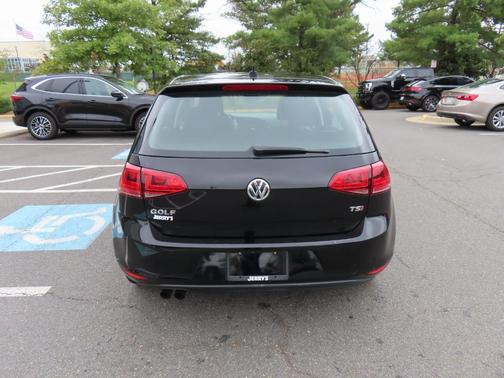 2015 Volkswagen Golf TSI S 4-Door