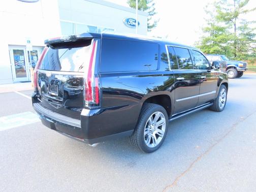 2020 Cadillac Escalade ESV Premium Luxury