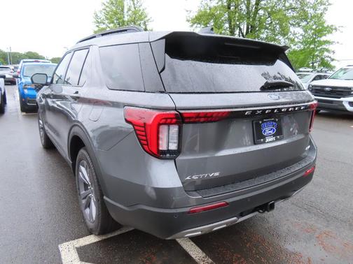 Carbonized Gray Metallic 2026 Ford Explorer Active