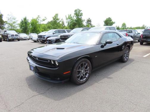 Pitch Black Clearcoat 2018 Dodge Challenger GT