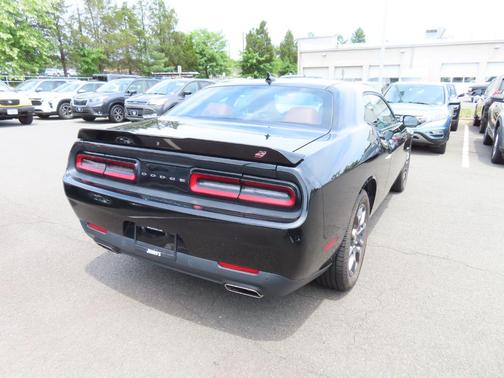 Pitch Black Clearcoat 2018 Dodge Challenger GT
