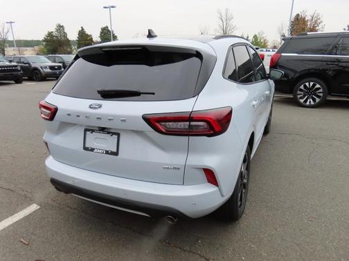 2026 Ford Escape ST-Line Elite