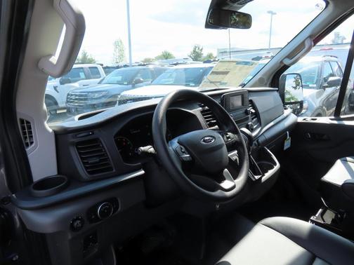 2025 Ford Transit-350 XL