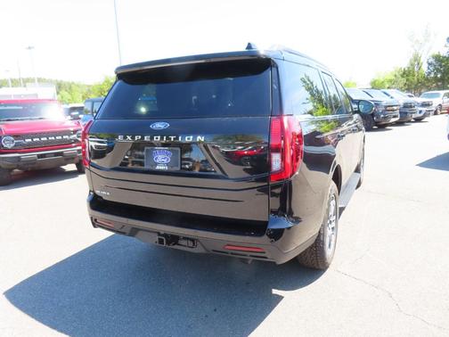Agate Black Metallic 2026 Ford Expedition Active