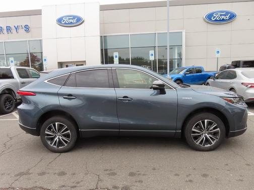 2021 Toyota Venza LE