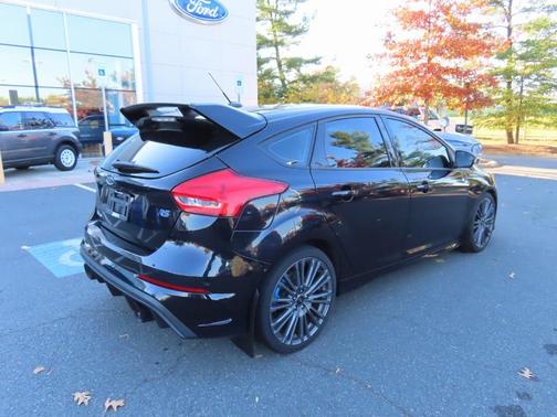 2017 Ford Focus RS Base