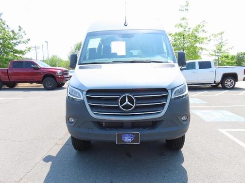 2024 Mercedes-Benz Sprinter 2500 144 WB