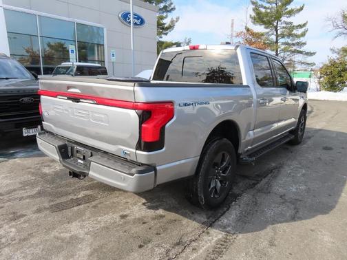 2024 Ford F-150 Lightning LARIAT