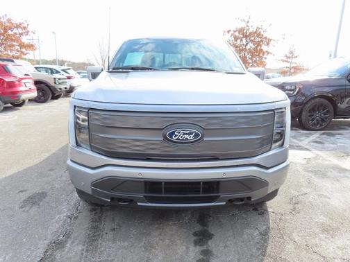 2024 Ford F-150 Lightning LARIAT